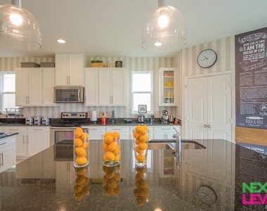 3809 Mt Vernon Way - Photo Thumbnail 5