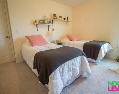 3809 Mt Vernon Way - Photo Thumbnail 17