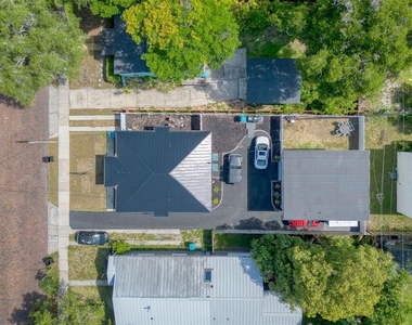 1427 Asher Lane - Photo Thumbnail 20