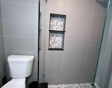 1427 Asher Lane - Photo Thumbnail 11