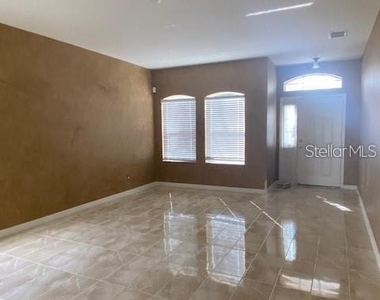 4905 Alavista Drive - Photo Thumbnail 3