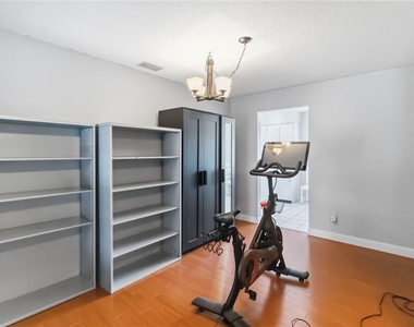 7832 Barberry Drive - Photo Thumbnail 6
