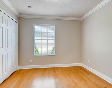 730 Oak Shadows Road - Photo Thumbnail 11
