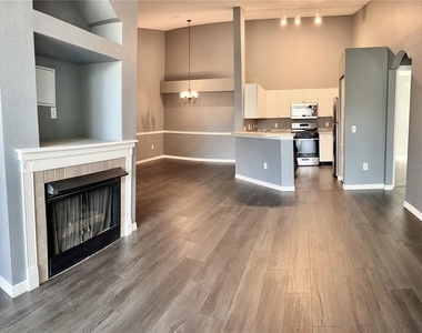 3361 S Kirkman Road - Photo Thumbnail 2