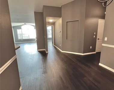 3361 S Kirkman Road - Photo Thumbnail 11