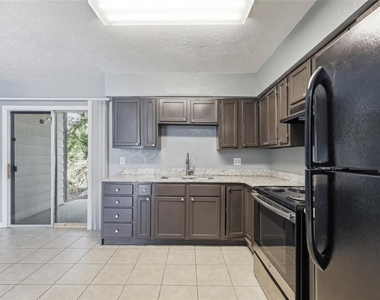 3918 Crayrich Circle - Photo Thumbnail 14