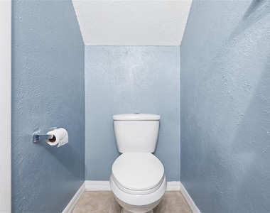 3918 Crayrich Circle - Photo Thumbnail 8