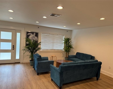 1243 Dingens Avenue - Photo Thumbnail 1