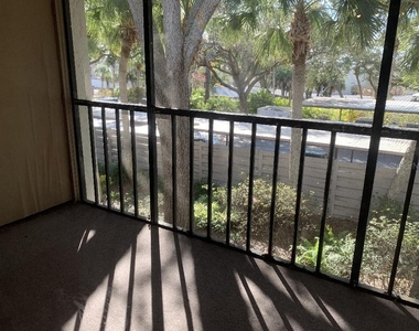622 Bird Bay Drive S - Photo Thumbnail 8