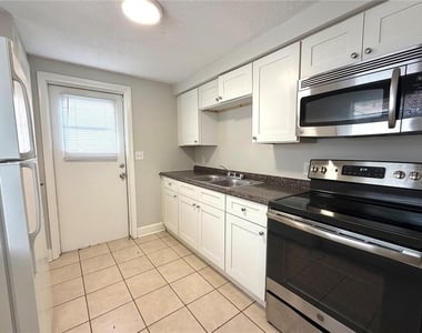 10022 E Wilder Avenue - Photo Thumbnail 2
