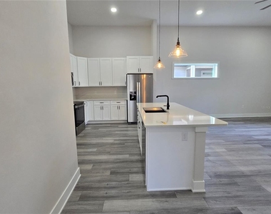 6548 Nw 109th Place - Photo Thumbnail 6