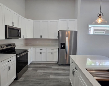 6548 Nw 109th Place - Photo Thumbnail 9