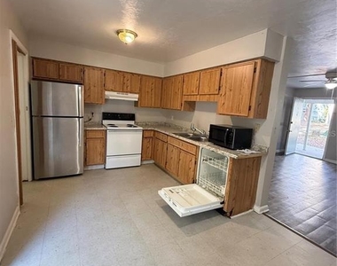 615 Sw 11th Lane - Photo Thumbnail 5