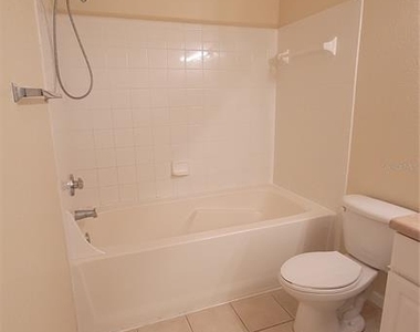 4316 Nw 48th - Photo Thumbnail 13