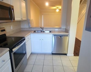 4316 Nw 48th - Photo Thumbnail 3