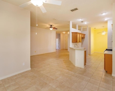 120 Crepe Myrtle Drive - Photo Thumbnail 7