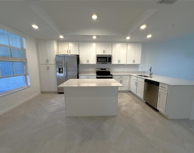 14231 Heritage Landing Boulevard - Photo Thumbnail 3