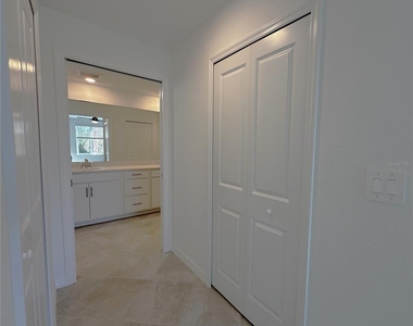 14231 Heritage Landing Boulevard - Photo Thumbnail 16