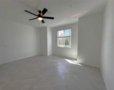 14231 Heritage Landing Boulevard - Photo Thumbnail 8