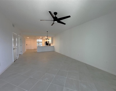 14231 Heritage Landing Boulevard - Photo Thumbnail 5