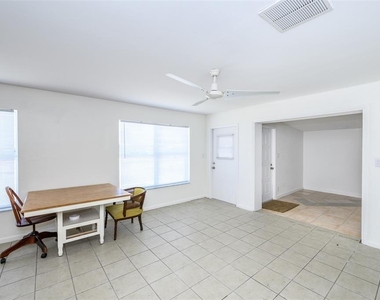 510 Sharon Circle - Photo Thumbnail 4