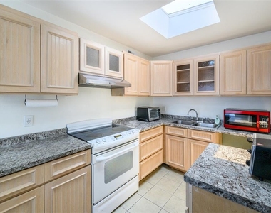 510 Sharon Circle - Photo Thumbnail 6