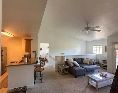 8926 Manor Loop - Photo Thumbnail 2