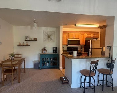 8926 Manor Loop - Photo Thumbnail 3