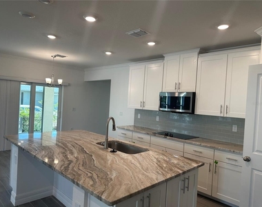246 Burney Rd - Photo Thumbnail 12