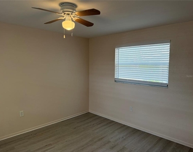5333 Duncanwood Drive - Photo Thumbnail 9