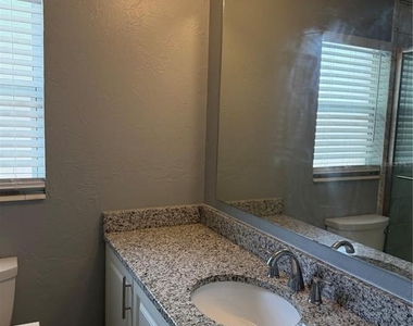 5333 Duncanwood Drive - Photo Thumbnail 12