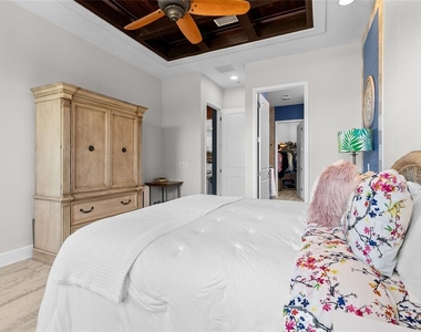 319 Compass Point Drive - Photo Thumbnail 13
