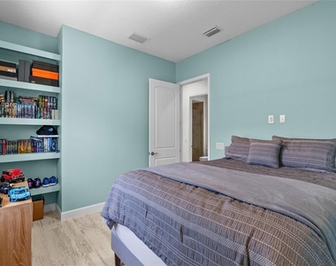 319 Compass Point Drive - Photo Thumbnail 18