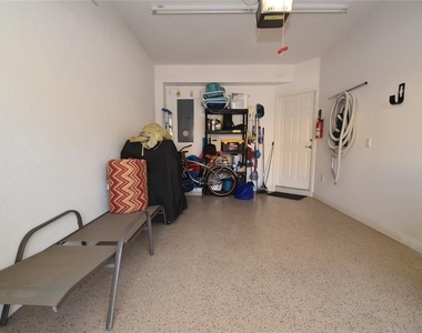 7624 Bergamo Avenue - Photo Thumbnail 20