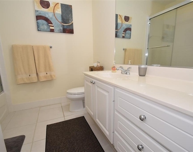 7624 Bergamo Avenue - Photo Thumbnail 17