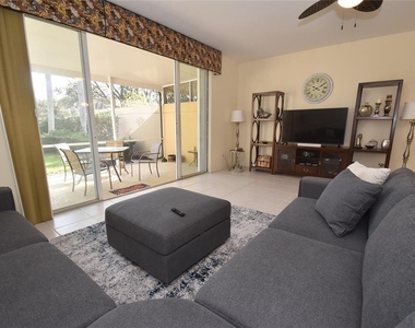 7624 Bergamo Avenue - Photo Thumbnail 6