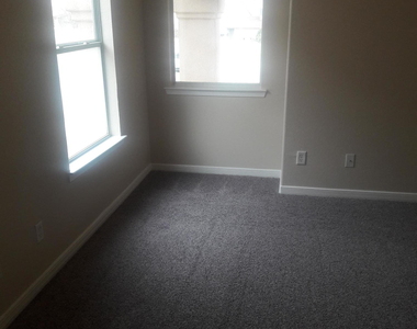 517 Belvidere Street - Photo Thumbnail 7