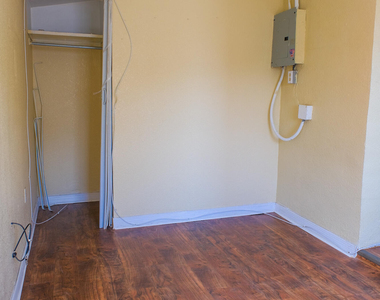 8326 Verde Circle - Photo Thumbnail 15