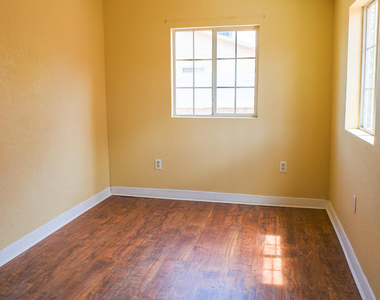 8326 Verde Circle - Photo Thumbnail 12