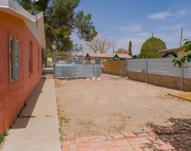 8326 Verde Circle - Photo Thumbnail 17