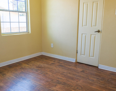 8326 Verde Circle - Photo Thumbnail 10