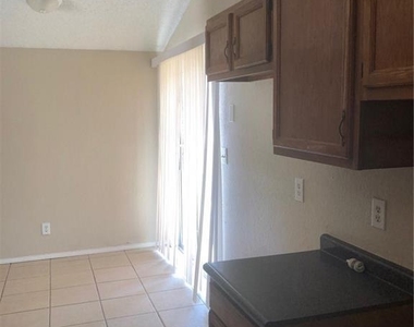 8420 Waterfall Drive - Photo Thumbnail 7