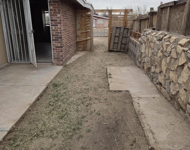 8420 Waterfall Drive - Photo Thumbnail 18
