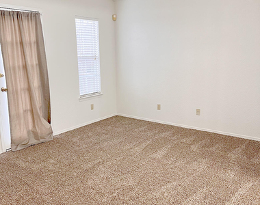 7125 Tierra Taos Drive - Photo Thumbnail 11