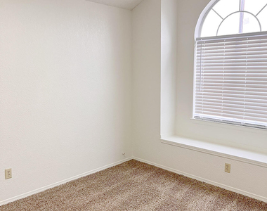 7125 Tierra Taos Drive - Photo Thumbnail 17