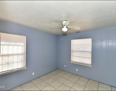 5613 Creston Avenue - Photo Thumbnail 28