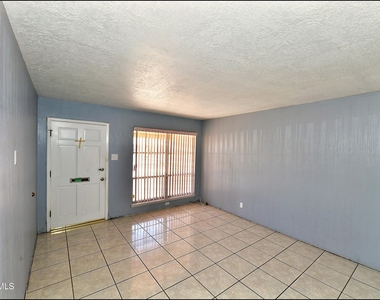 5613 Creston Avenue - Photo Thumbnail 7