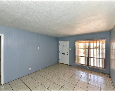5613 Creston Avenue - Photo Thumbnail 8