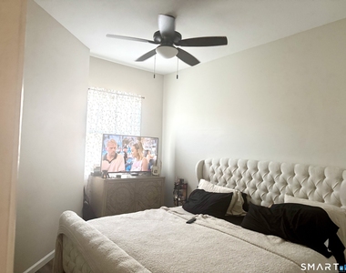 51 Russ Street - Photo Thumbnail 4