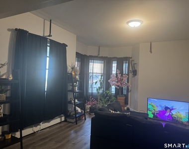 51 Russ Street - Photo Thumbnail 2